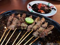 Sate Aye : Empuk Juicy Sate Domba Hot Plate dan Gule Domba Berempah