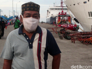 Masker Langka di Pasaran, Pria Ini Pakai Masker BH Cegah Corona