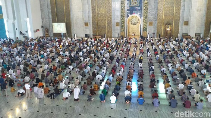 Patuhi Fatwa Mui 89 Masjid Di Surabaya Tak Laksanakan Salat Jumat