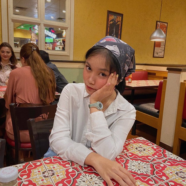 Dulu orang nggak melihat saya. Orang bully saya, minta duit, suruh pergi beli makanan. Penyebab kena bully ini karena penampilan saya, kata Qis seperti dilansir mStar. Foto: Twitter