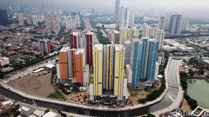 Pemerintah telah menyiapkan infrastruktur untuk penangan Corona atau COVID-19. Wisma Atlet Kemayoran, Jakarta Pusat, akan dijadikan rumah sakit darurat dan rumah isolasi pasien.