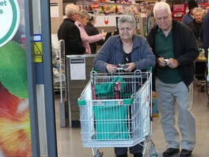 Persediaan Bahan Pokok di Australia Aman, Tapi Kenapa Habis di Supermarket?