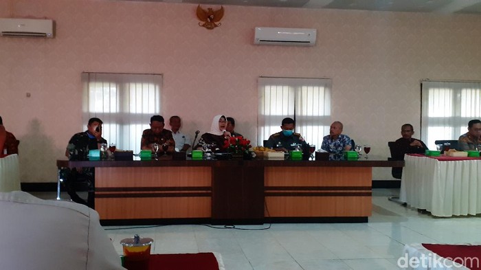 Rakor pencegahan Corona di aula Sukowati Pemkab Sragen, Jumat (20/3/2020).