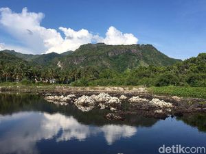 Mengintip Keindahan Tebing Batu di Pantai Taraujung Majene