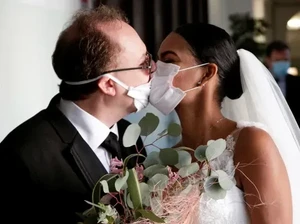 Pasangan Italia Menikah Saat Lockdown Corona, Tak Ada Tamu yang Datang