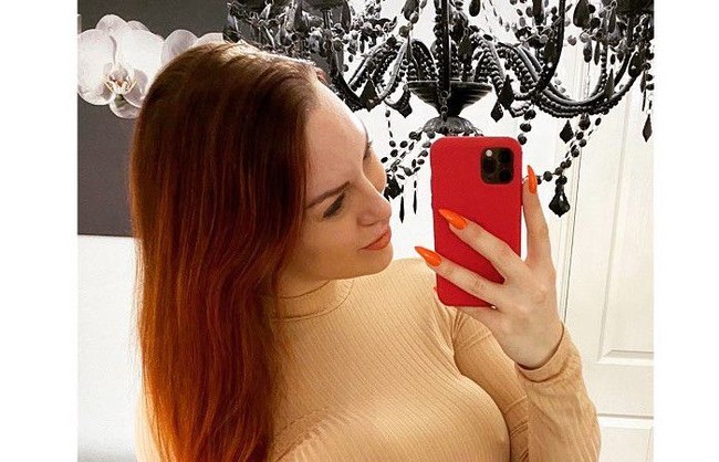 Blogger seksi tersebut mengatakan bahwa dia telah minum sperma pasangannya setiap hari sebagai penangkal Covid-19. Secara alami meningkatkan sistem kekebalan tubuh dengan berbagai cara dan seberapa banyak jumlahnya, itu lebih baik dibanding tidak melakukan apa-apa sama sekali, ungkap blogger seksi tesebut dalam Instagramnya.  Foto: dok. Instagram