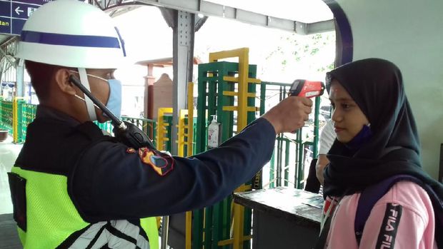 Lengangnya KA Prameks di Akhir Pekan, 5 Orang Segerbong