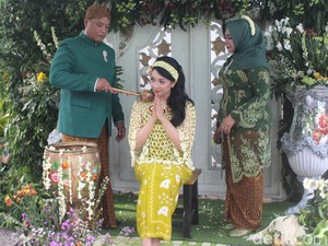 Warga Sidoarjo Ini Melangsungkan Pernikahan di Tengah Wabah Corona