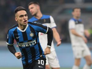Gabung Barcelona, Lautaro Martinez Bisa Berguru Dulu dari Luis Suarez