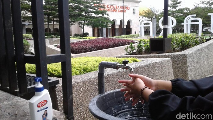 Pemkot Bandung akan pasang westafel portable di sejumlah titik
