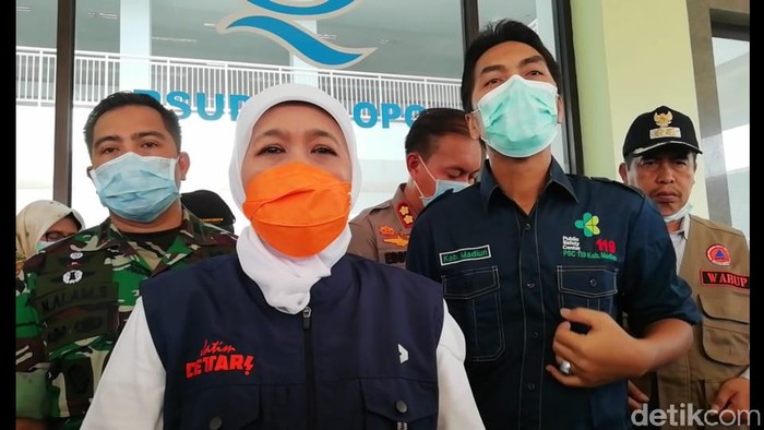 Gubernur Jawa Timur Khofifah di RSUD Dolopo