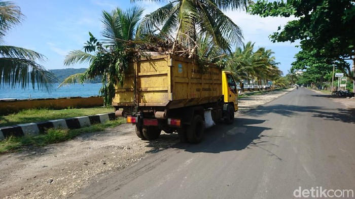 Kondisi Pantai Pangandaran pasca ditutup.