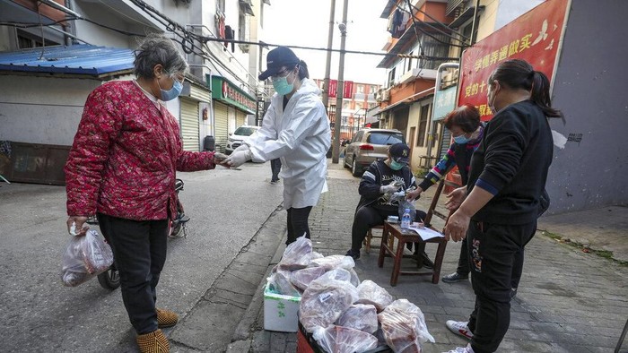 Ribuan orang terinfeksi virus corona di Wuhan, China. Berbulan-bulan berjibaku lawan COVID-19, Wuhan bangkit dan laporkan tak ada kasus baru virus Corona.