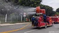 Pemprov DKI juga sudah mulai meniadakan car free day (CFD) hingga 4 April 2020 mendatang. 