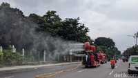 Sebelumnya, Sekda DKI Jakarta Saefullah mengatakan, pihaknya akan melakukan penyemprotan disinfektan di 5 wilayah DKI Jakarta pada Minggu (22/3). Jakarta Selatan: Jalan Jenderal Sudirman, Jalan Antasari, Jalan TB Simatupang, Jalan RA Kartini Pasar Jumat, Jalan Sisingamangaraja SMK 29 Kebayoran Baru, dan halte busway di sekitaran lokasi.