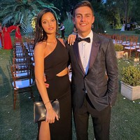 Sebelum mengumumkan secara terbuka bahwa dia dan Oriana terinfeksi virus Corona, Paulo Dybala sudah lama dirumorkan terjangkit virus yang kini sedang mewabah di seluruh dunia. Pemain 26 tahun itu bahkan sempat membantahnya, sebelum akhirnya diumumkan oleh Juventus. Foto: Dok. Instagram