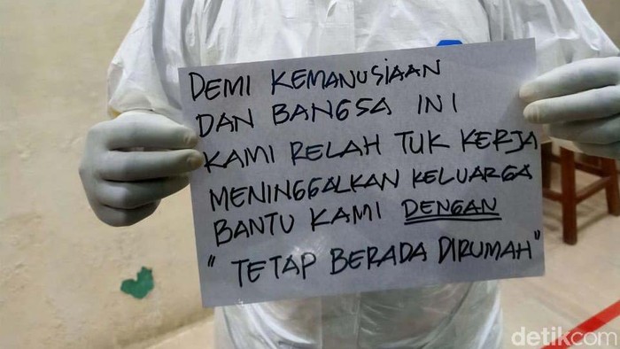 RS Andi Makkasau, Kota Parepare, Sulawesi Selatan, menjadi salah satu RS rujukan corona. Begini potret kerja tim penanganan Covid-19 di RSUD Andi Makkasau.