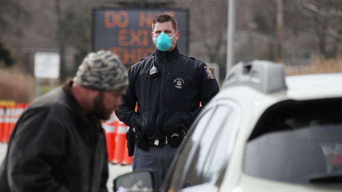 New York jadi salah satu wilayah yang terdampak virus Corona di AS. Warga pun diimbau untuk kurangi aktivitas di luar ruangan guna cegah penyebaran COVID-19.