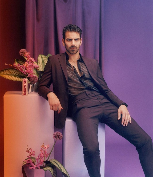 Model 30 tahun ini menduga kuat dirinya telah tertular virus corona. Namun ia menolak untuk menjalani tes, meskipun punya akses untuk itu. Foto: Instagram/@nyledimarco