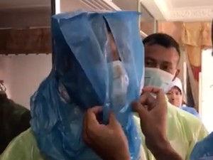 APD Habis, Viral Tenaga Medis Lindungi Diri Pakai Kantong Plastik