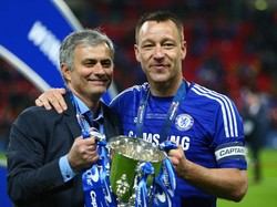 Sebelumnya lagi di Chelsea (2015), Mourinho dapat pesangon sejumlah 12,5 juta paun atau sekitar Rp 254 miliar (Getty Images/Clive Mason)