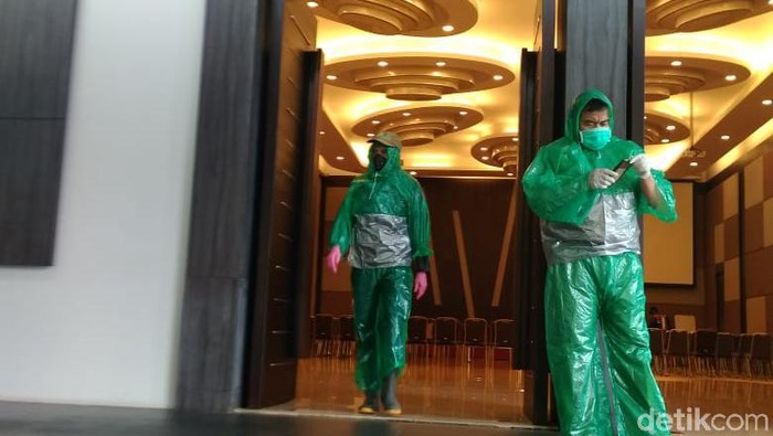 Ada Riwayat Digunakan Kegiatan PDP, Hotel di Lembang Disemprot Disinfektan