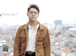 Ardhito Pramono Masih Nggak Sadar Kalau Terkenal