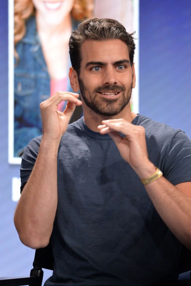 Model tuli Nyle DiMarco menduga dirinya tertular virus corona. Lewat postingan video di Twitter, ia mengaku mengalami demam, menggigil, radang tenggorokan dan batuk-batuk. Foto: Getty Images/Jerod Harris