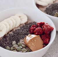 Intip Resep Oatmeal Vegan a la Jennifer Bachdim