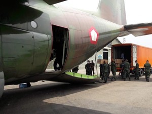 Pesawat TNI Kirim 60 Ribu APD dari Bandung ke Jatim, Yogya dan Bali