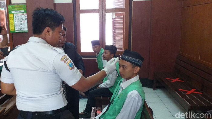 terdakwa suhu tubuh panas