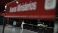 Kementerian Kesehatan Spanyol mengumumkan angka tersebut hari ini seperti dilansir kantor berita AFP, Senin (23/3/2020). AP Photo/Manu Fernandez.
