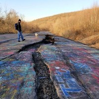 Hampir 1.000 penduduk yang tinggal di sana akhirnya dipindahkan dan rumah mereka di bongkar. Itulah mengapa area tersebut kemudian sering dijuluki sebagai kota hantu. Foto: Instagram @lifemomentsllc
