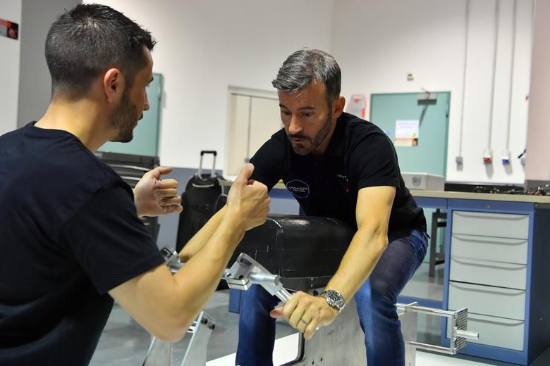 Voxan Motors Wattman Electric Motorcycle bersama Max Biaggi Produsen motor asal Italia Voxan Motors Wattman Electric Motorcycle bersama Max Biaggi, merencanakan untuk bisa menguji motor listrik tercepat di dunia