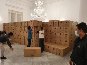 40 Ribu APD Tiba, Anies: Siap Lindungi Tenaga Medis Jakarta