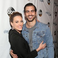 Selain model, Nyle juga dikenal sebagai kontestan Dancing with the Stars musim ke-22, berpasangan dengan Peta Murgatroyd, seorang penari latin. Keduanya keluar sebagai pemenang. Foto: Jesse Grant