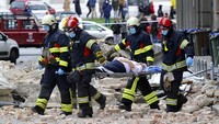 Gempa bermagnitudo 5,3 mengguncang wilayah Kroasia pada Minggu (22/3) waktu setempat. Tim penyelamat langsung bergerak untuk mengevakuasi korban terdampak gempat tersebut. AP Photo.