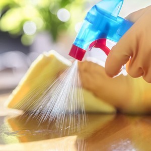 Cara Membuat Cairan Disinfektan Sendiri di Rumah, Gampang! Cara Membuat Cairan Disinfektan Sendiri di Rumah, Gampang!