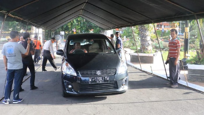 Masuk ke Grahadi, Siap-siap Disambut Alat Sikat Corona