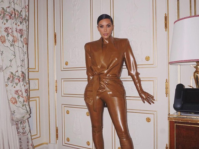Kim Kardashian Pakai Baju Latex Kim Kardashian Pakai Baju Latex