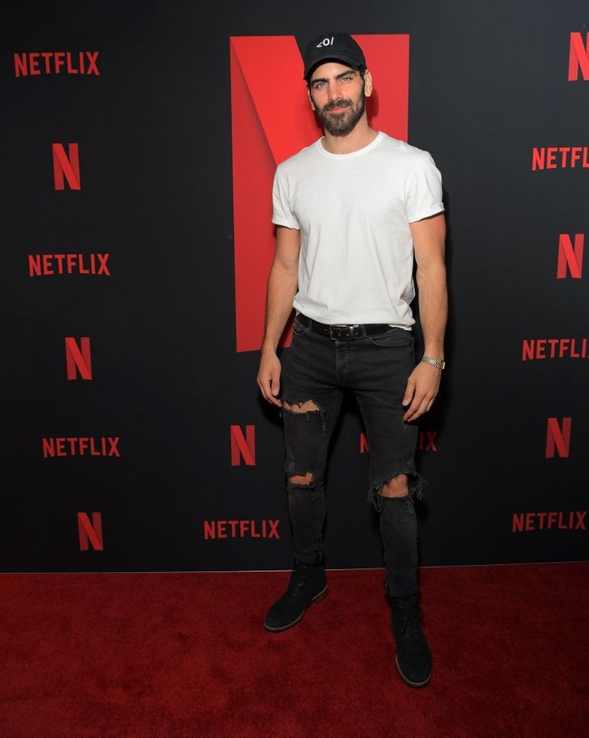 Nyle DiMarco merupakan model Amerika Serikat yang dikenal sebagai aktivis untuk orang-orang tuli. Karier modeling-nya berawal pada 2014 dengan menjadi model freelance, sebelum ikut kontes Americas Next Top Model. Foto: Getty Images for Netflix/Charley Gallay