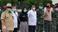 Prabowo mengaku tidak tahu rinci jumlah bantuan tersebut. Namun dia menyebut total bantuan yang dibawa sekitar 12 ton. Istimewa/Dok. Menhan.