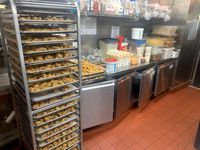 Restoran Ini Sumbang 360 Kilogram Chicken Nugget Saat Wabah Corona