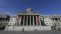 Beberapa sudut kota memang terlihat sepi. Termasuk di Trafalgar Square, yang tampak sepi pada akhir pekan kemarin (AP/Kirsty Wigglesworth)