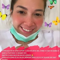 Andrea Dian menjadi selebriti kedua Indonesia yang mengaku positif virus corona. Dalam unggahan di Instagram, wanita 34 tahun ini dinyatakan positif COVID-19 pada 18 Maret 2020 dan langsung diisolasi di salah satu rumah sakit rujukan. Foto: Andrea Dian. Instagram