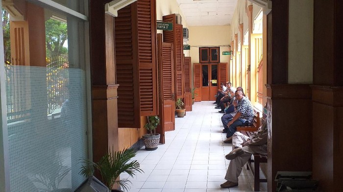 Pengadilan Negeri Surabaya Larang Keluarga Terdakwa Hadiri Sidang