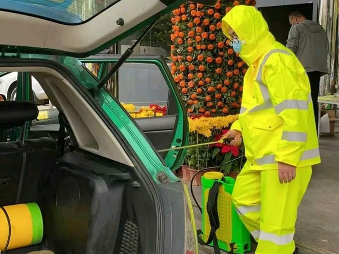 Taksi diseprot Disinfektan di China