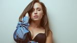 Liburannya Model Seksi yang Sembunyi di Tahiti Karena Corona