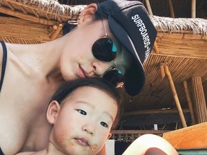 Terpopuler: Menetap di Bali, Artis Korea Bagikan Tips Layaknya Warlok