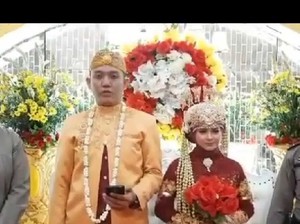 Berbaju Pengantin, Polisi di Aceh Minta Tamu Tak ke Pesta Nikah karena Corona